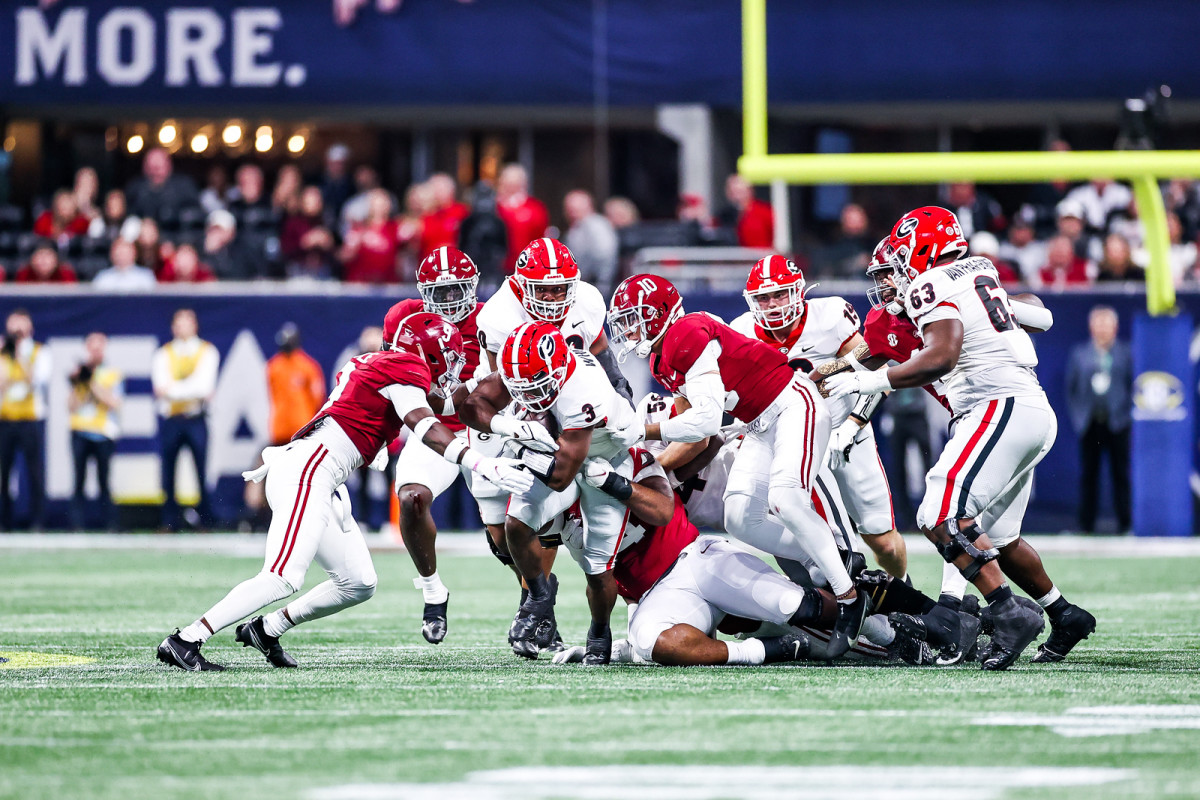 Georgia running back Zamir White (3) during Georgia’s game against Alabama in the 2021 SEC Championship at Mercedes-Benz Stadium in Atlanta, Ga., on Saturday, Dec. 4, 2021. (Photo by Tony Walsh)  